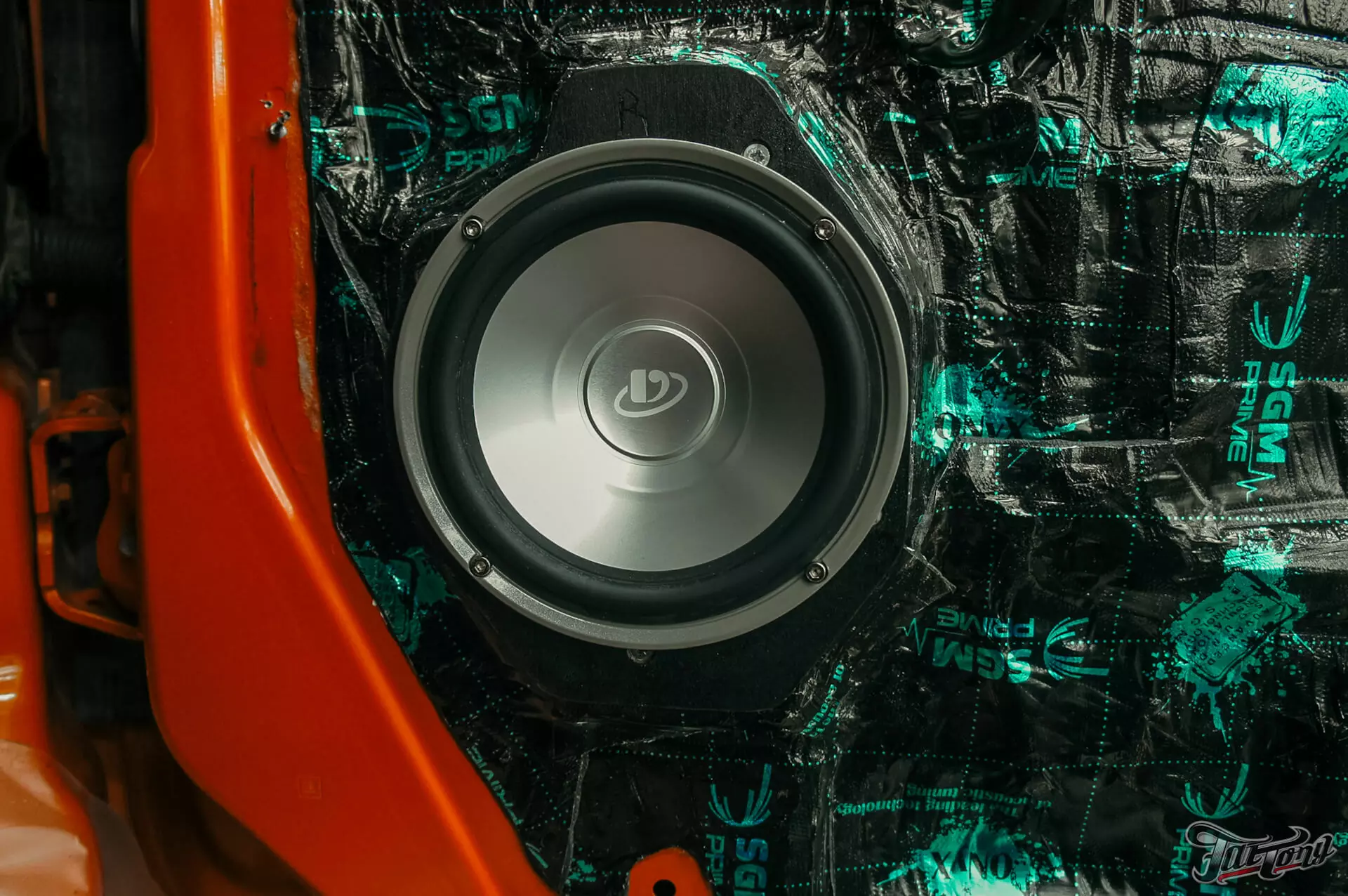 Hummer H2. Часть 1. Новая акустическая система + шумоизоляция